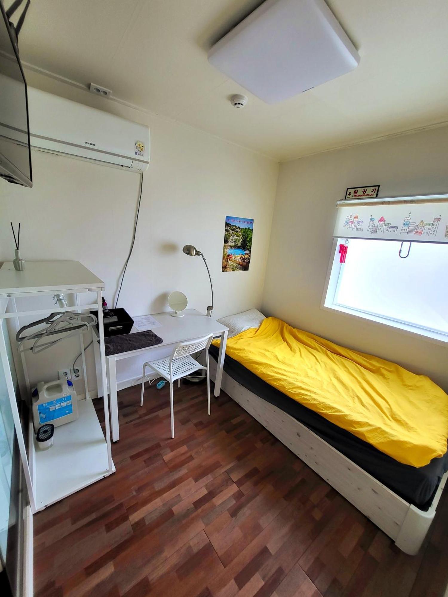 24 Guesthouse Sinchon Avenue Seoul Zimmer foto